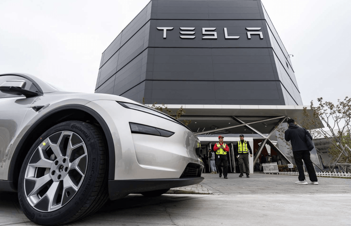 Liệu TSLA có thể phục hồi lên 500 USD trước cuối năm