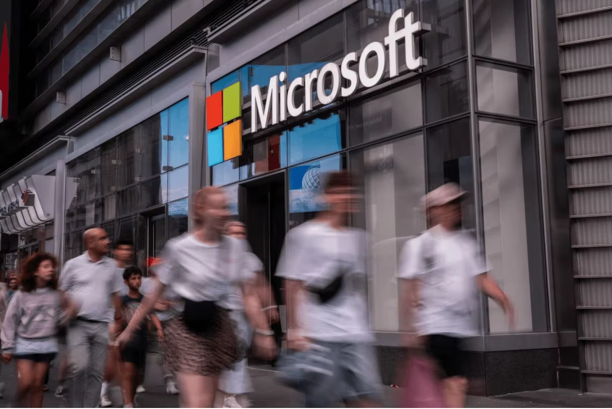 Predicción del precio de las acciones de MSFT 2026–2027: ¿Puede la acción de MSFT alcanzar los 600 $ tras la venta masiva?