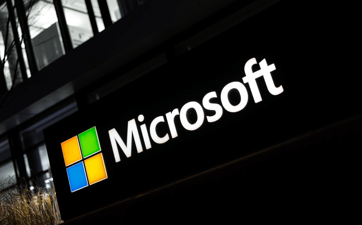 Ações da Microsoft tiveram o pior mês em 25 anos: a queda é uma oportunidade de compra?