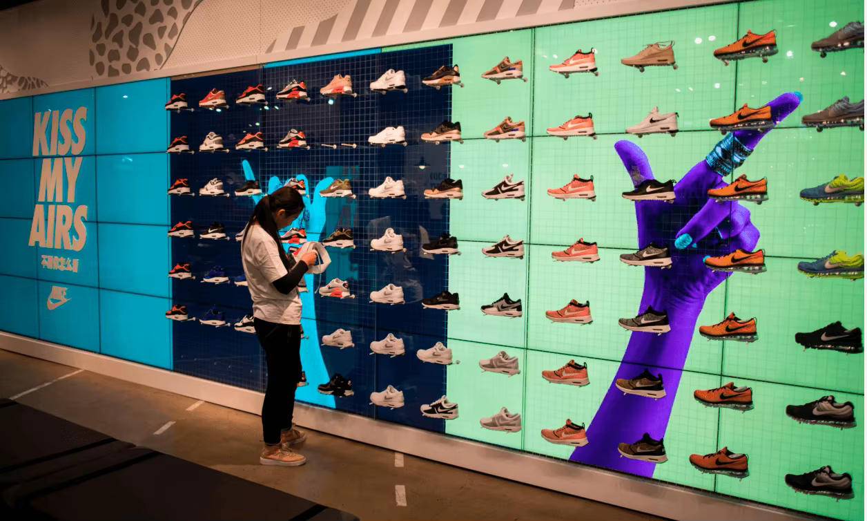 Акции Nike и обвал продаж в Китае: что на самом деле означает падение выручки на 30% и сокращение тысяч дистрибьюторов