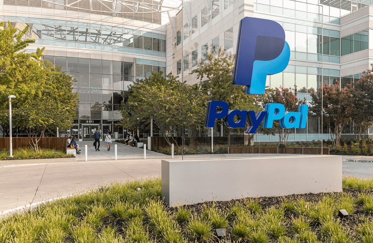 Акції PayPal злетіли на 17% на тлі пропозиції про поглинання від Stripe та Advent за 3 млрд: що варто знати інвесторам